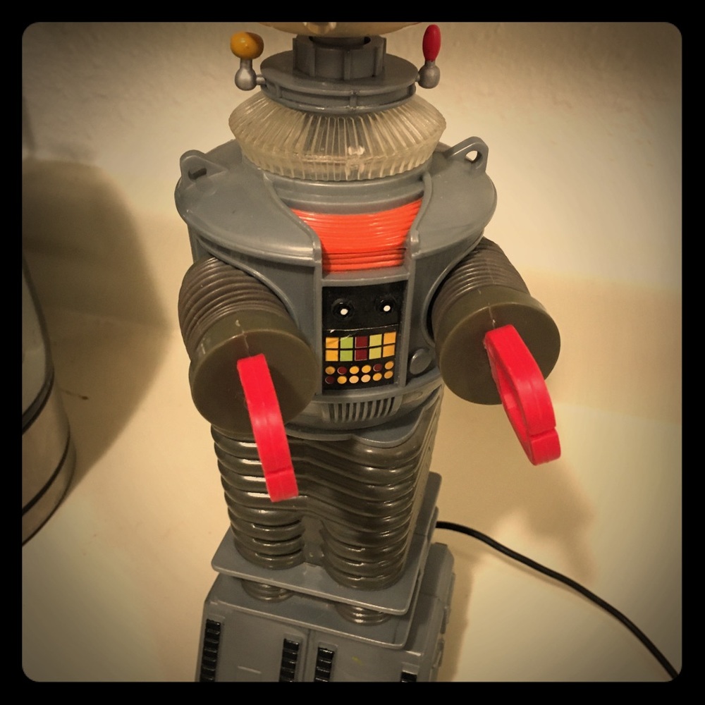 Lost in Space the Robot Collectable